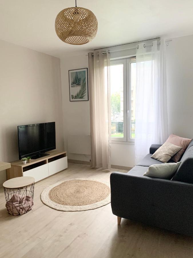 Studio 30M2 - Au Pied De La Gare - Parking Cergy Ngoại thất bức ảnh