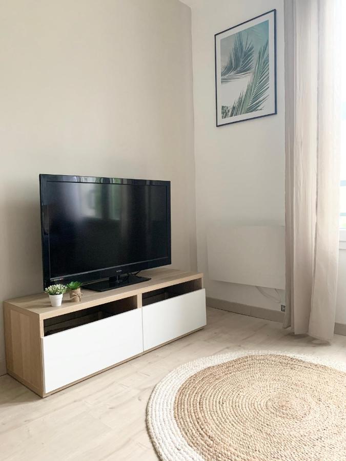 Studio 30M2 - Au Pied De La Gare - Parking Cergy Ngoại thất bức ảnh